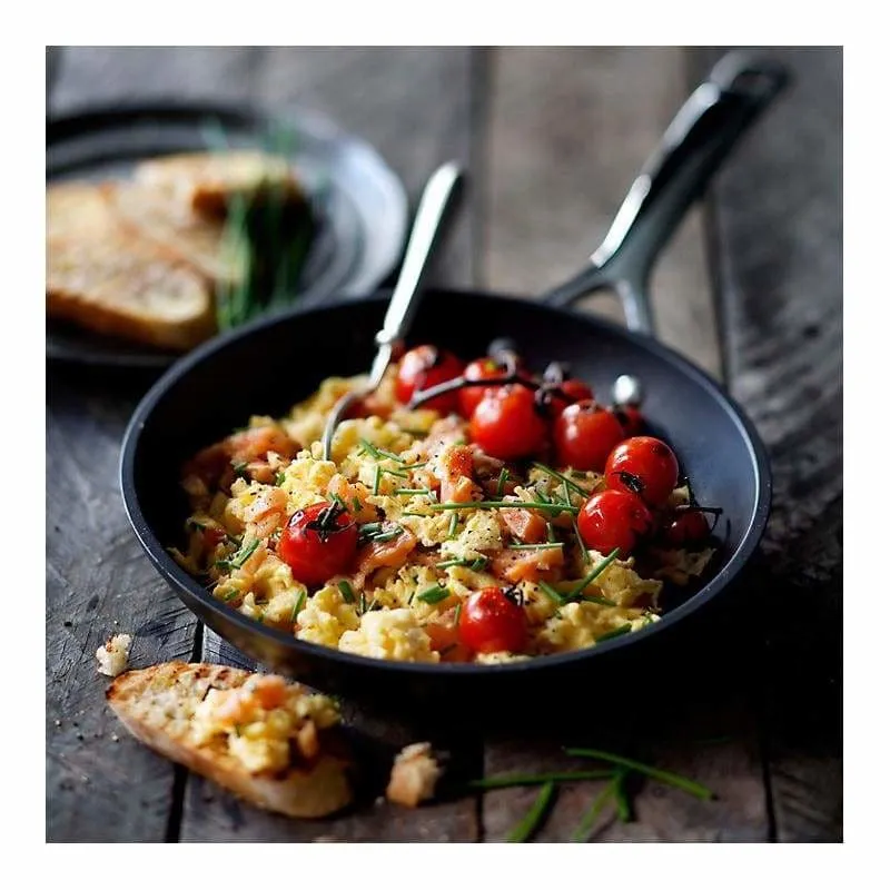Le Creuset Toughened Non-Stick Shallow Frying Pan