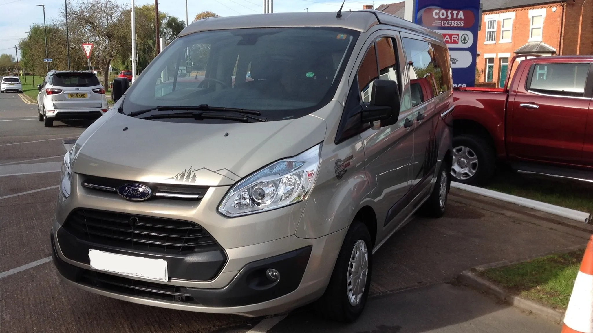 Stargaze Pop Up Elevating Roof for the Ford Transit Custom & all-new Volkswagen T7 Transporter from Spring 2024.